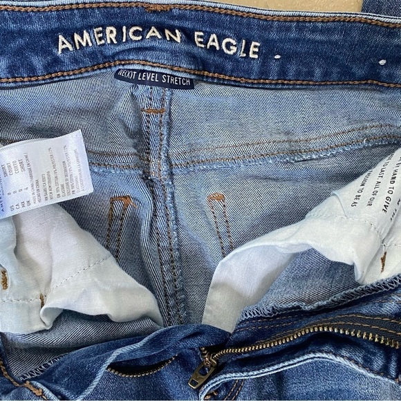 American Eagle Super Hi-Rise Distressed Jeggings Size 0 - Picture 5 of 5